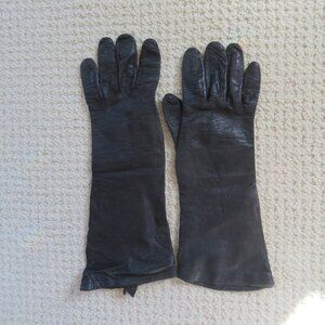 Elegant Black Leather Gloves